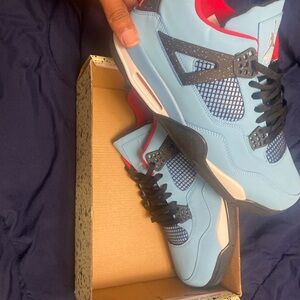 Travis Scott 4s